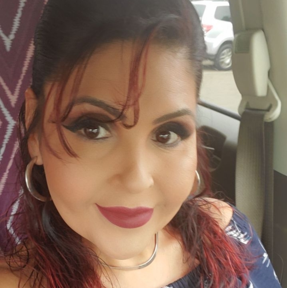 Meet your Posher, Yessica